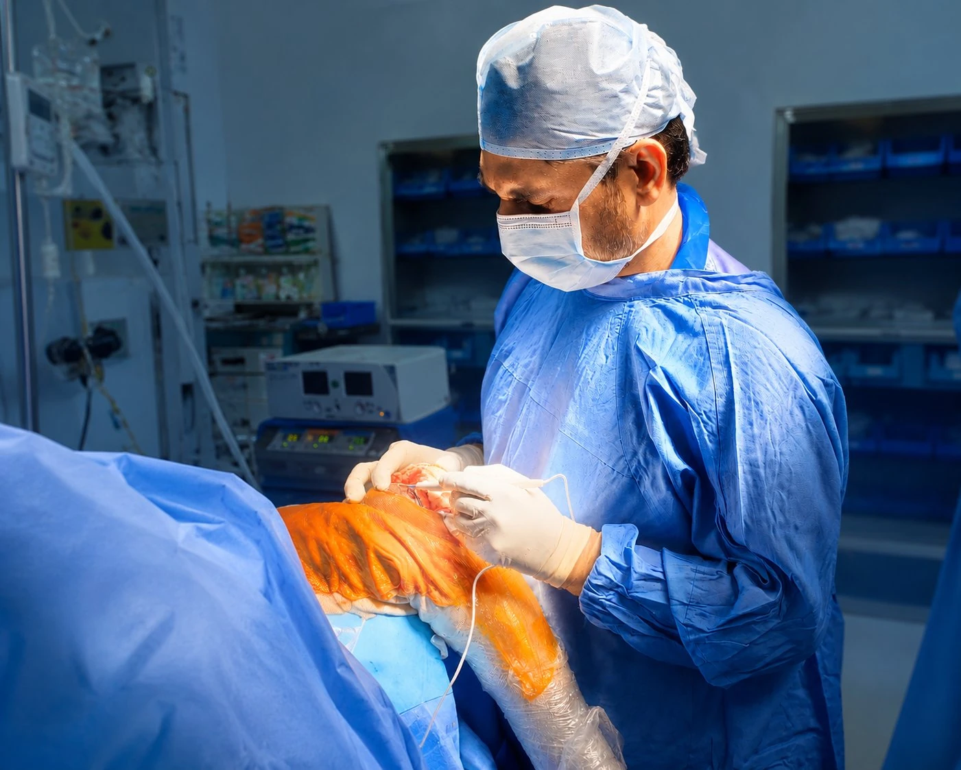 Dr Hatif Siddiqui, best orthopaedic surgeon in Lucknow at Medanta Lucknow